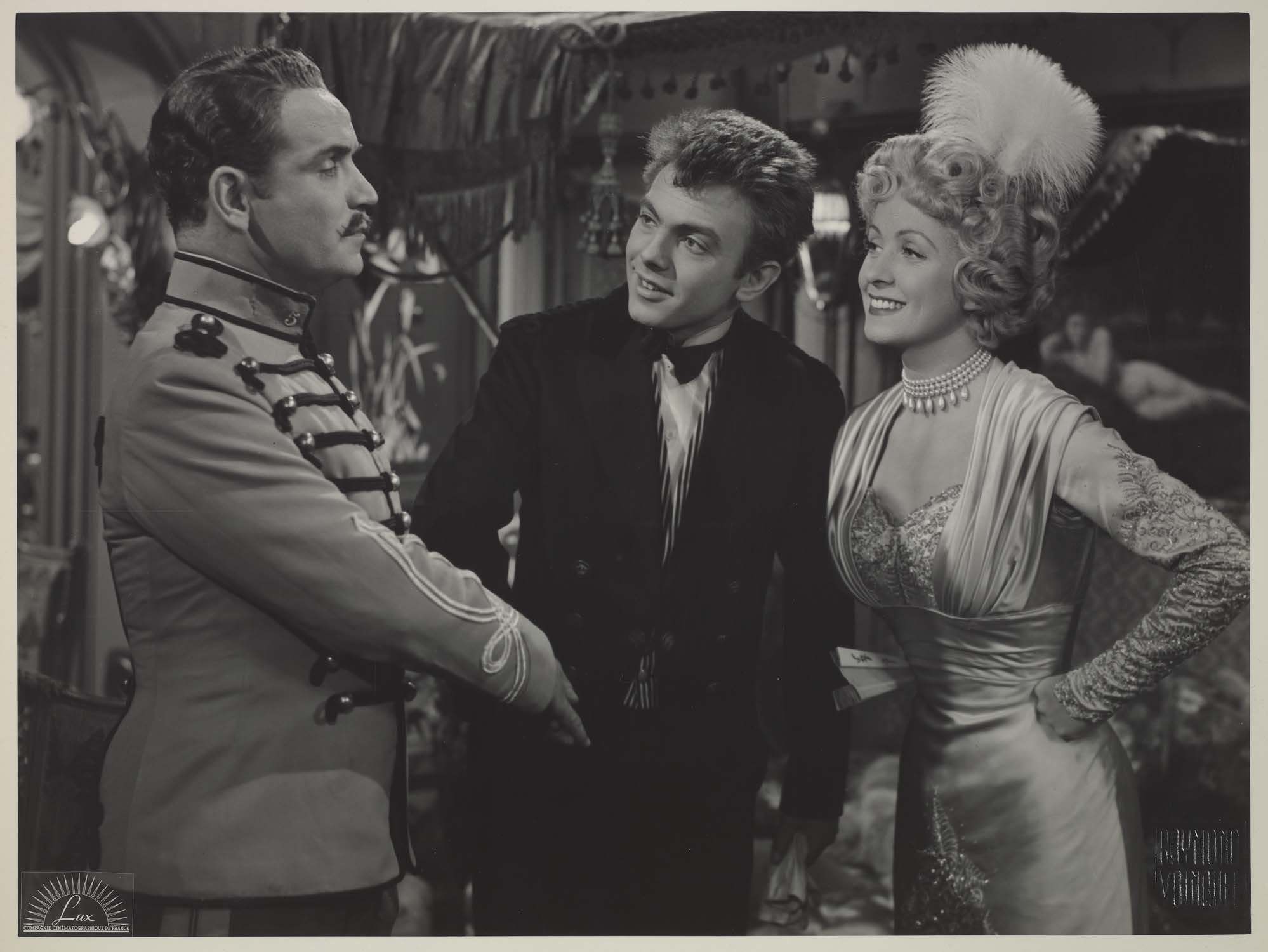 Danielle Darrieux avec André Bervil et Robert Auboyneau