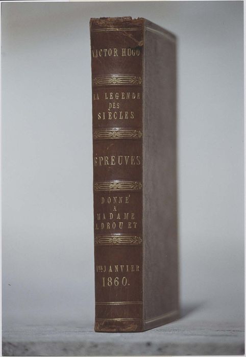 livre, étui : La Légende des Siècles - © Ministère de la Culture (France), Médiathèque du patrimoine et de la photographie, diffusion RMN-GP