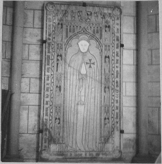 dalle funéraire de Jean de Roy, prieur de Lagny-le-Sec - © Ministère de la Culture (France), Médiathèque du patrimoine et de la photographie, diffusion RMN-GP