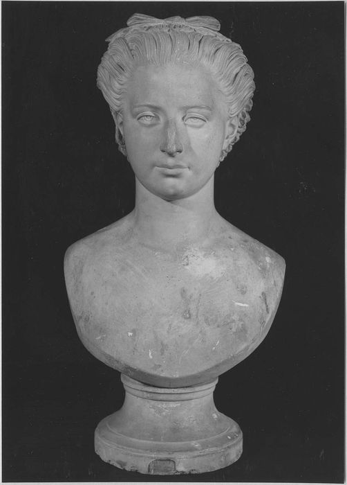 ensemble des plâtres sculptés de l'atelier d'Elias Robert (17 statues, 4 groupes sculptés, 29 bustes, 2 colonnes, relief, 12 bas-reliefs, 3 hauts-reliefs)