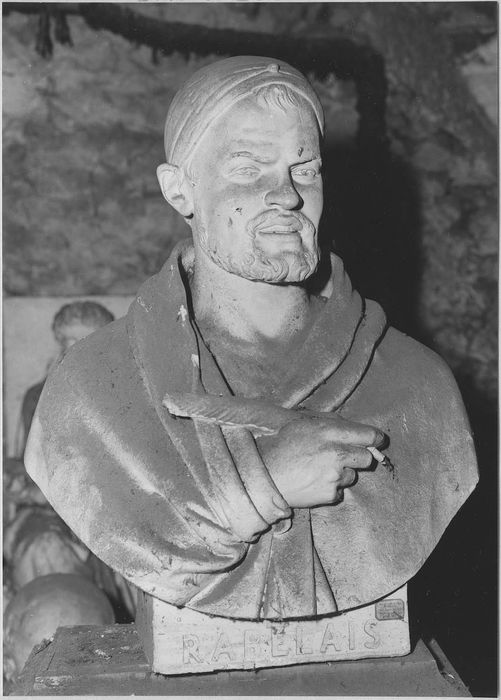 ensemble des plâtres sculptés de l'atelier d'Elias Robert (17 statues, 4 groupes sculptés, 29 bustes, 2 colonnes, relief, 12 bas-reliefs, 3 hauts-reliefs)