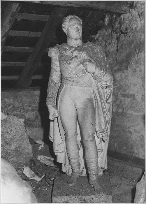 ensemble des plâtres sculptés de l'atelier d'Elias Robert (17 statues, 4 groupes sculptés, 29 bustes, 2 colonnes, relief, 12 bas-reliefs, 3 hauts-reliefs)