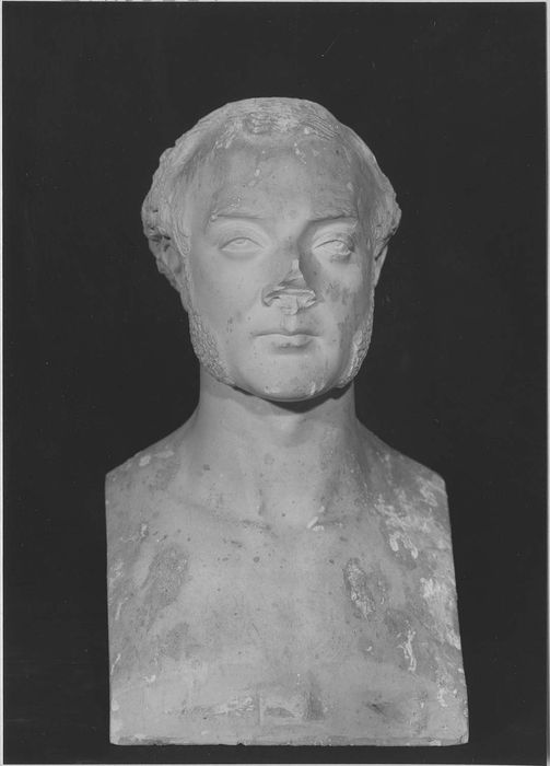 ensemble des plâtres sculptés de l'atelier d'Elias Robert (17 statues, 4 groupes sculptés, 29 bustes, 2 colonnes, relief, 12 bas-reliefs, 3 hauts-reliefs)