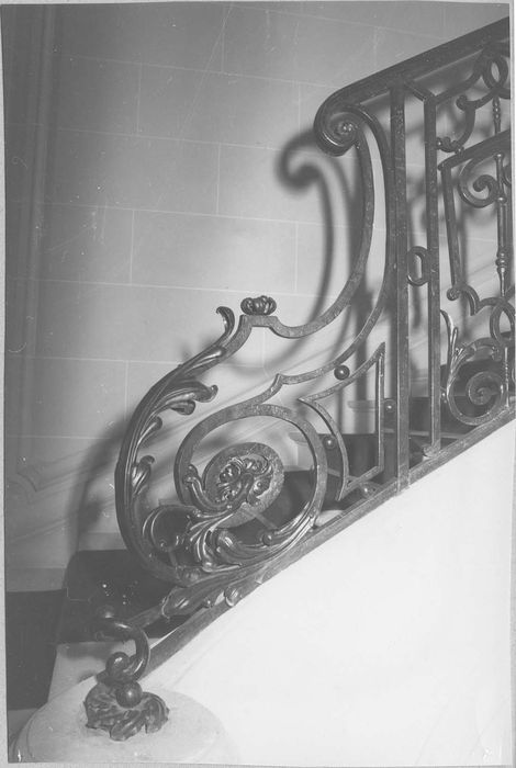 rampe d'appui de l'escalier principal, détail 2