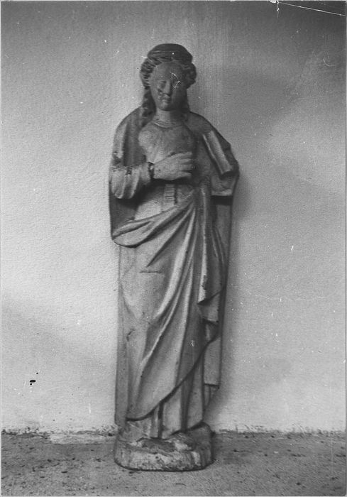 statue : sainte, avant restauration 