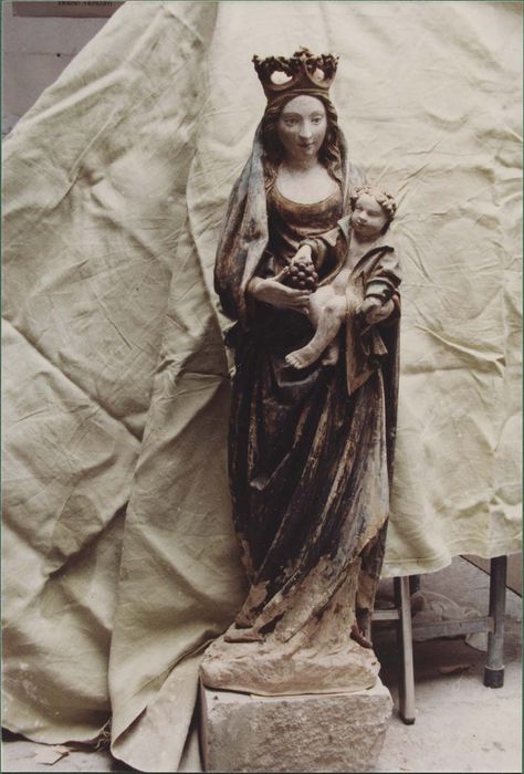 statue : Vierge à l'Enfant