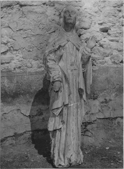 3 statues : Christ en croix, Vierge, saint Jean : saint Jean 