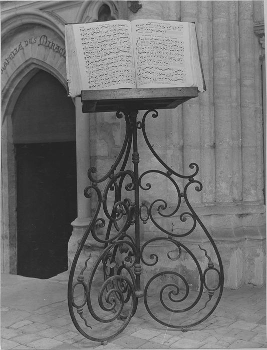 lutrin - © Ministère de la Culture (France), Médiathèque du patrimoine et de la photographie, diffusion RMN-GP