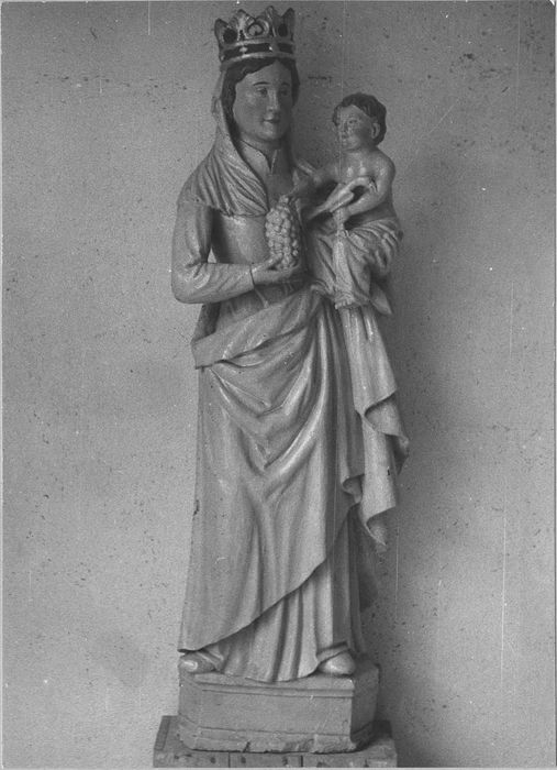 Statue : Vierge à l'Enfant