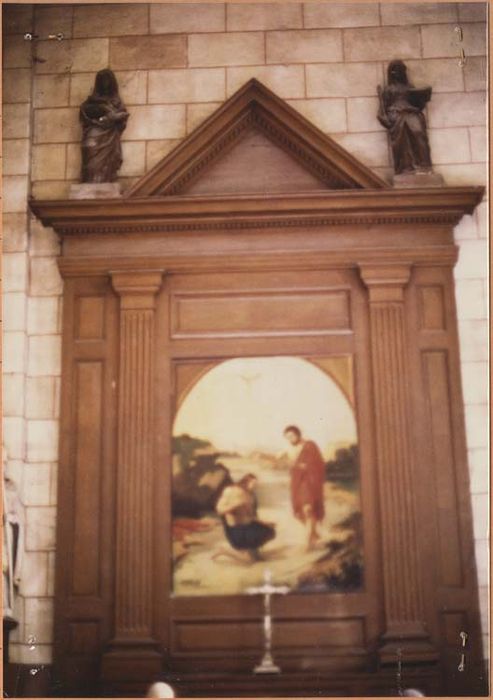 autel et retable du bas-côté mur ouest ; tableau : Baptême du Christ - © Ministère de la Culture (France), Médiathèque du patrimoine et de la photographie, Tous droits réservés