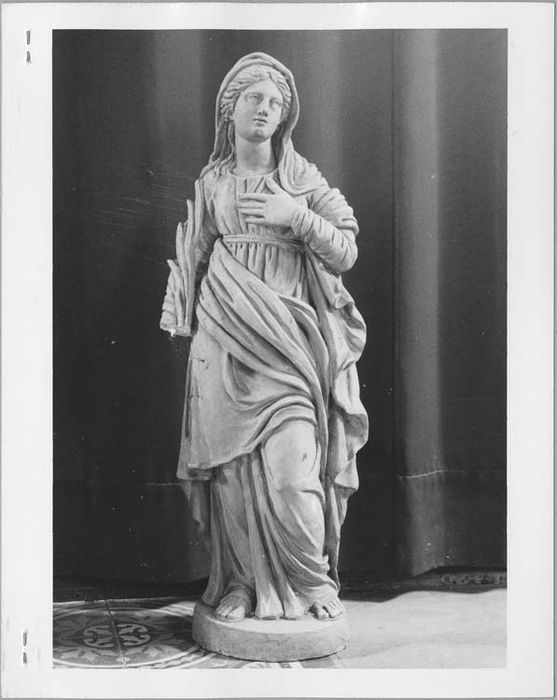 Statue : Sainte Martyr (ensemble de 4 statues) - © Ministère de la Culture (France), Médiathèque du patrimoine et de la photographie, Tous droits réservés