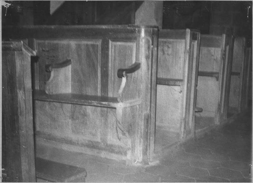 bancs de fidèles - © Ministère de la Culture (France), Médiathèque du patrimoine et de la photographie, Tous droits réservés
