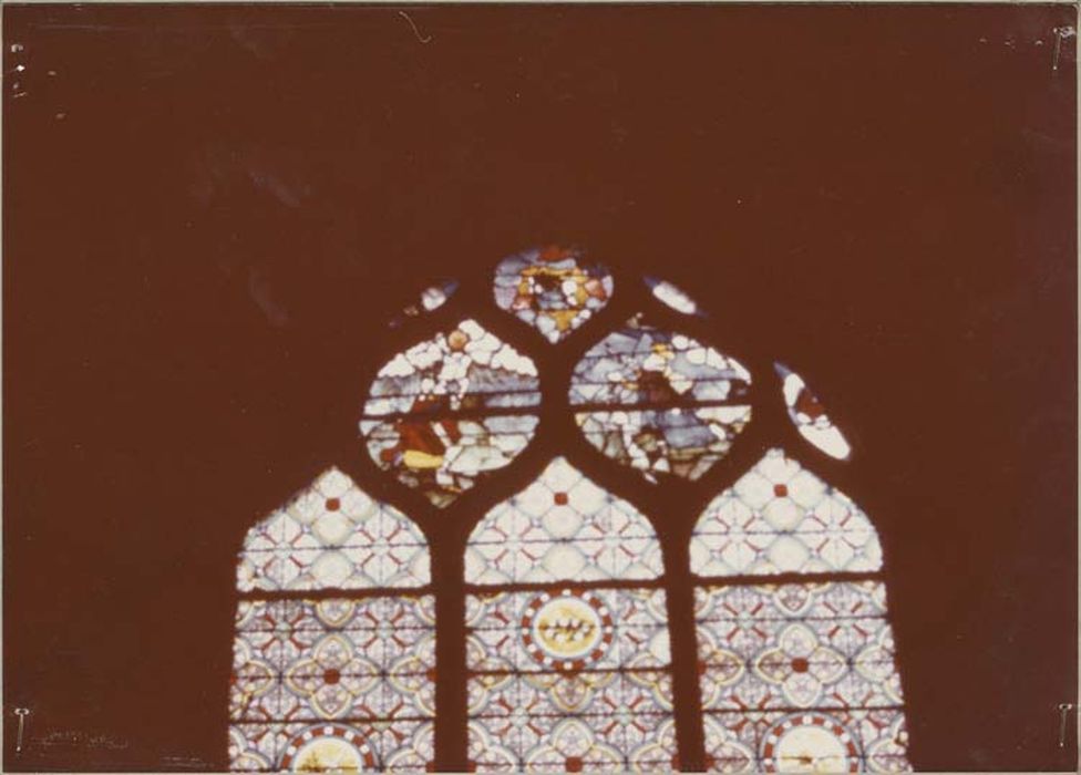 vitrail (fragments) : Moïse et les tables de la Loi - © Ministère de la Culture (France), Médiathèque du patrimoine et de la photographie, Tous droits réservés