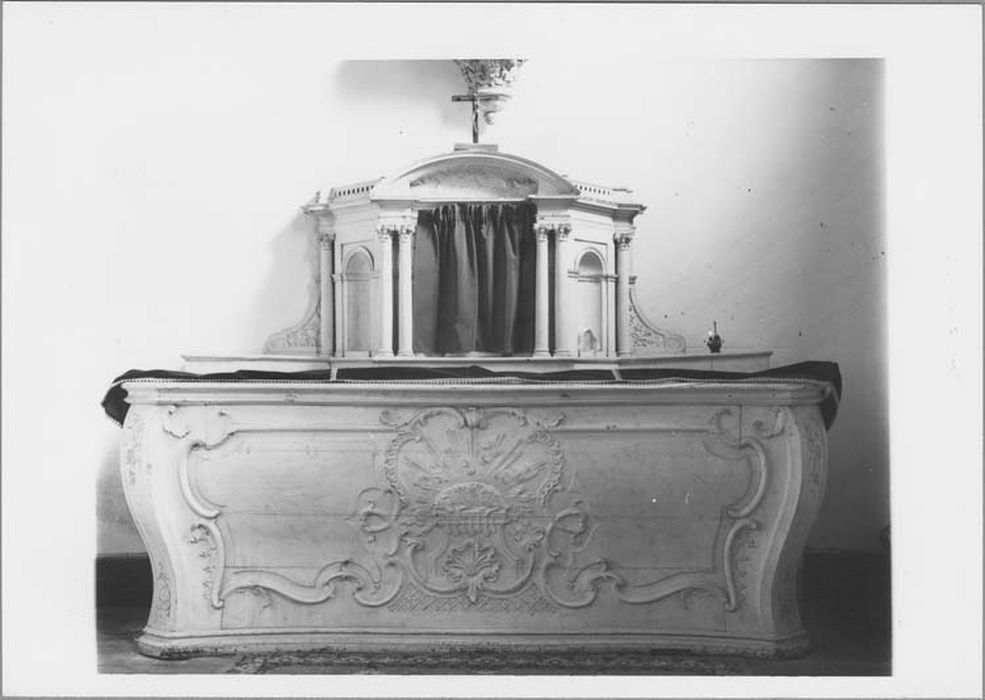 autel latéral ; tabernacle