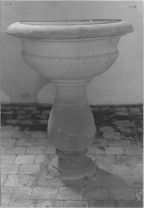 fonts baptismaux - © Ministère de la Culture (France), Médiathèque du patrimoine et de la photographie, Tous droits réservés