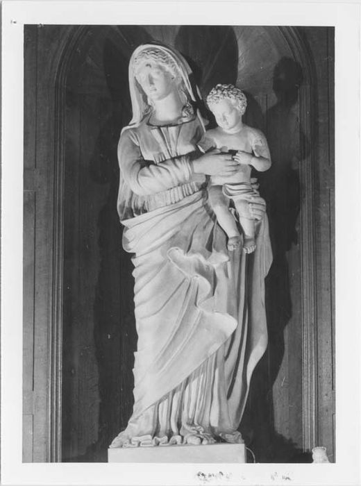 statue : Vierge à l'Enfant - © Ministère de la Culture (France), Médiathèque du patrimoine et de la photographie, Tous droits réservés