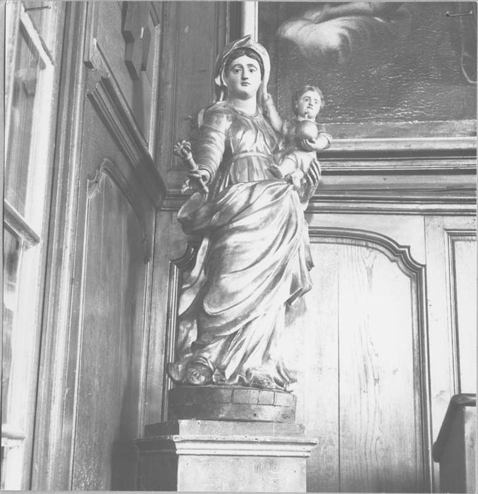 Statue : Vierge à l'Enfant