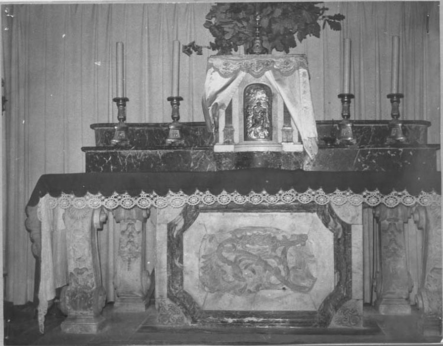 autel, 2 gradins et tabernacle (maître-autel)