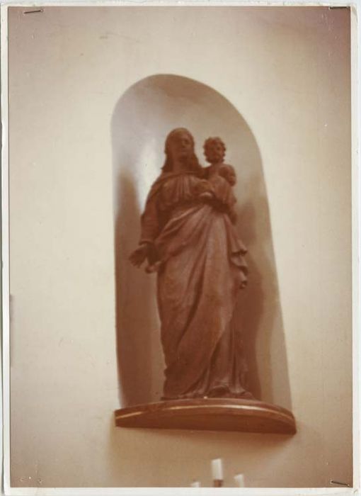 Statue : Vierge à l'Enfant