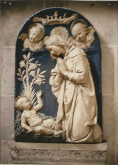 Haut-relief : Vierge adorant le Christ (La)