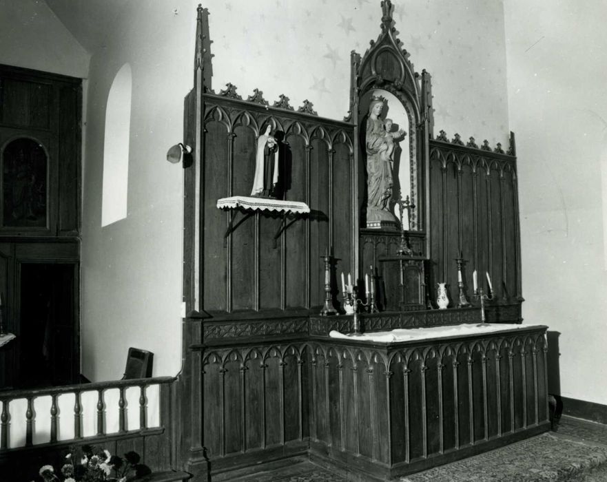 retable néo-gothique ; statue : Vierge à l'Enfant