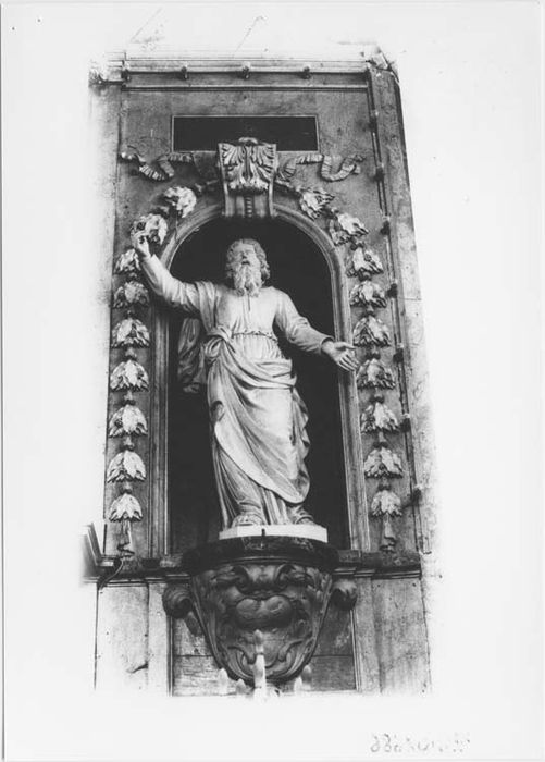 statue : Saint Denis