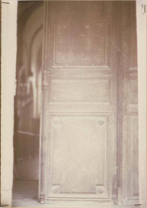 porte de tambour d'entrée - © Ministère de la Culture (France), Médiathèque du patrimoine et de la photographie, Tous droits réservés
