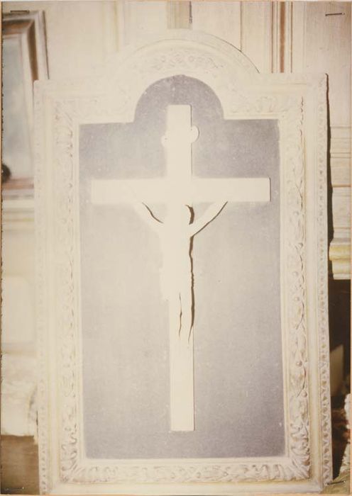 crucifix et son cadre - © Ministère de la Culture (France), Médiathèque du patrimoine et de la photographie, Tous droits réservés