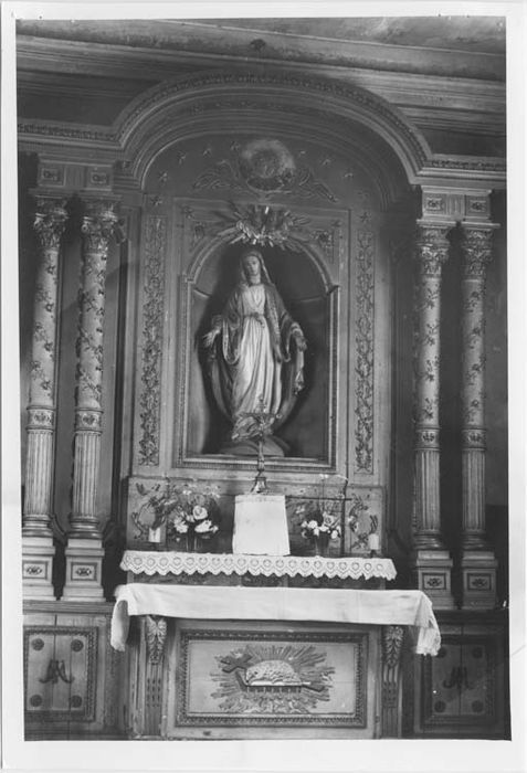 Autel et retable de la Vierge