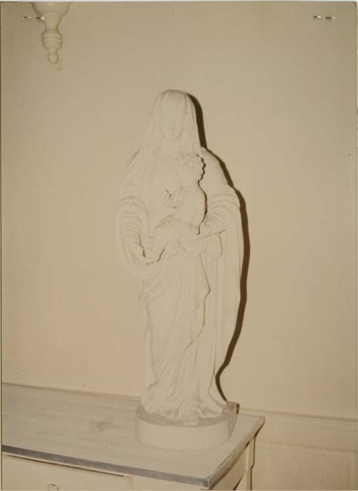 Statue : Vierge à l'Enfant