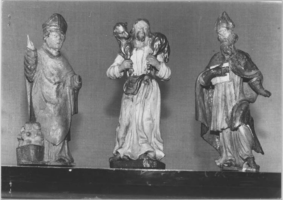 statuettes (3) : Saint Nicolas, Le Bon Pasteur, Saint Nicaise
