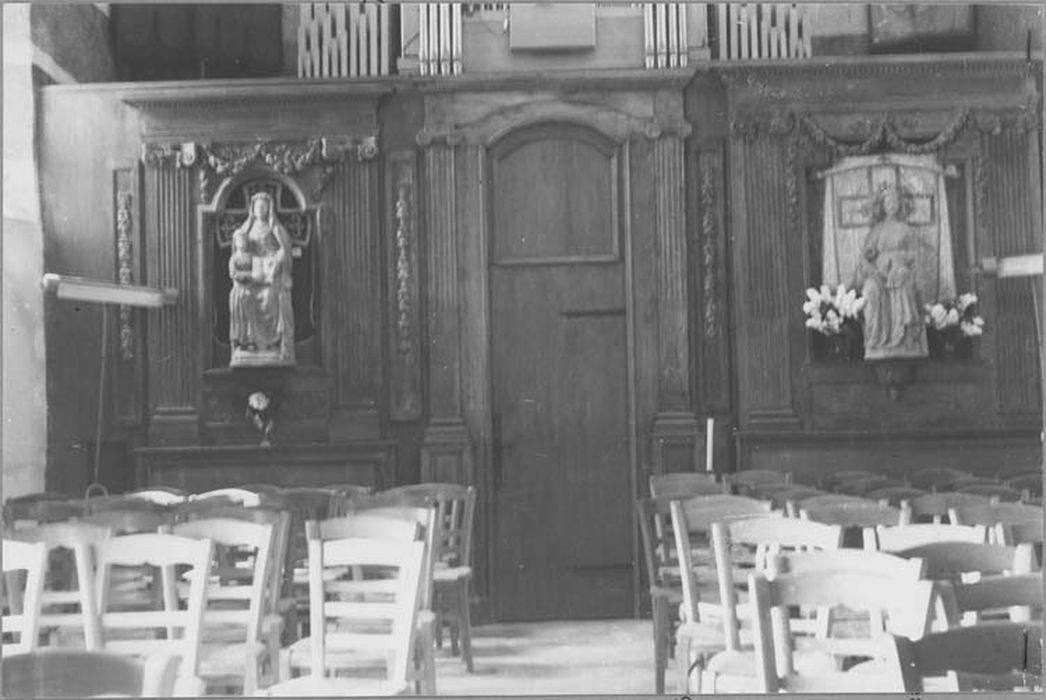 boiseries utilisées comme cloison entre la nef et la sacristie - © Ministère de la Culture (France), Médiathèque du patrimoine et de la photographie, Tous droits réservés