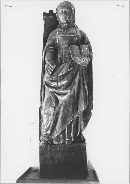 statue : Sainte Barbe