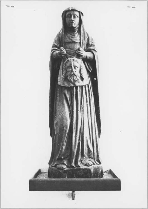 statue : Sainte Véronique