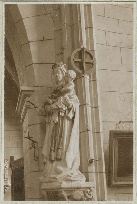 statue : Vierge à l'Enfant