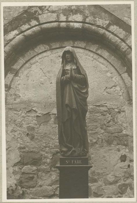 statue : Vierge