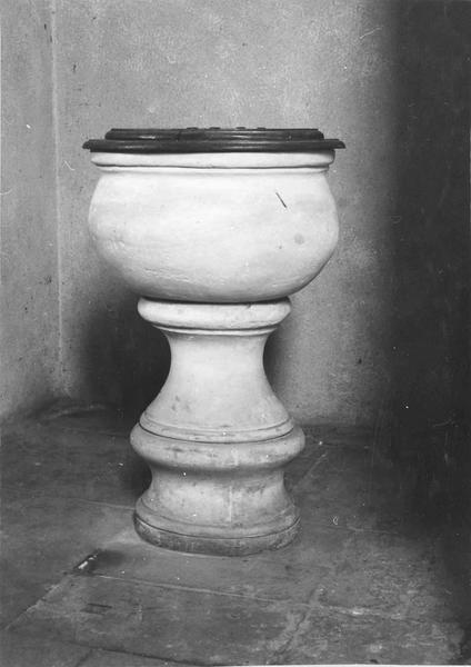 fonts baptismaux - © Ministère de la Culture (France), Médiathèque du patrimoine et de la photographie (objets mobiliers), tous droits réservés