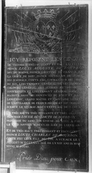 plaque funéraire de Louis-Auguste de Bourbon, duc, de la duchesse du Maine et de leur fils