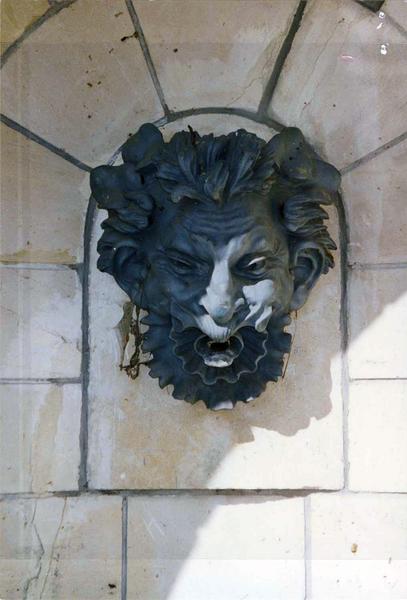 Mascaron