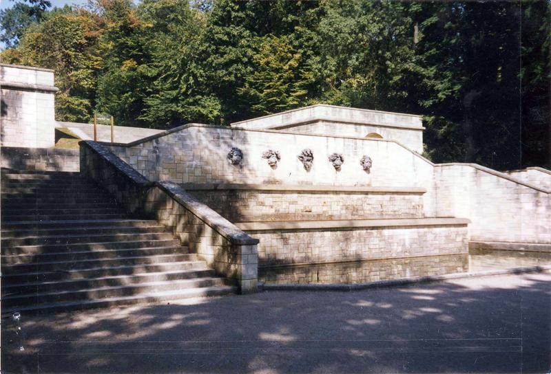 ensemble de 7 mascarons (grande cascade)