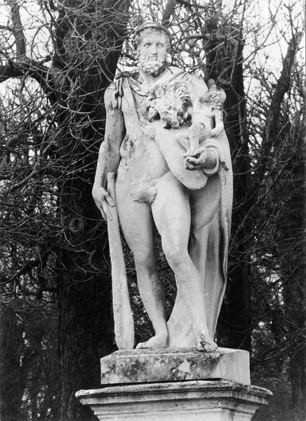 statue : Hercule et Bacchus - © Ministère de la Culture (France), Médiathèque du patrimoine et de la photographie (objets mobiliers), tous droits réservés