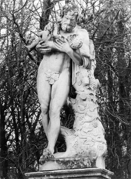 statue : Silène et Bacchus - © Ministère de la Culture (France), Médiathèque du patrimoine et de la photographie (objets mobiliers), tous droits réservés