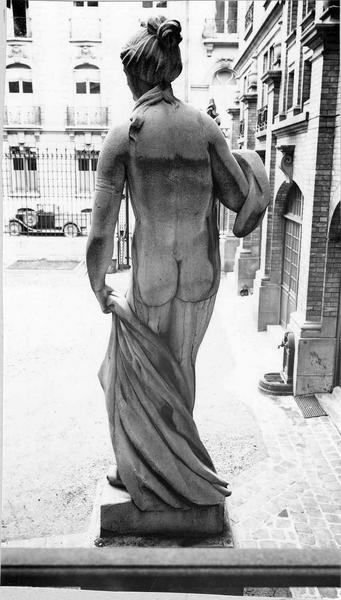 statue : La Mer - © Ministère de la Culture (France), Médiathèque du patrimoine et de la photographie (objets mobiliers), tous droits réservés