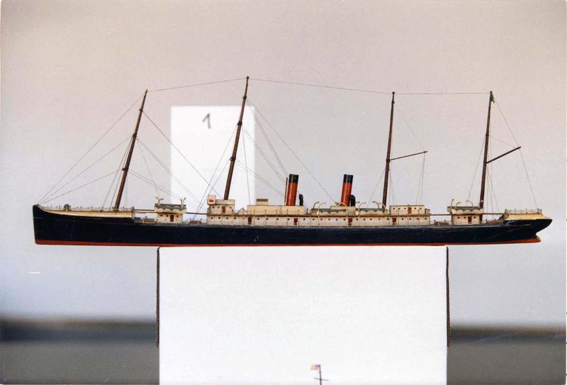maquette de bateau : La Normandie