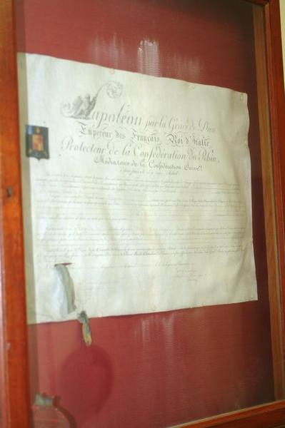 manuscrit (lettre patente) de Napoléon Ier du 26 février 1814 : Attribution du titre de comte de l'Empire au général François Roguet - © Ministère de la Culture (France), Médiathèque du patrimoine et de la photographie (objets mobiliers), tous droits réservés