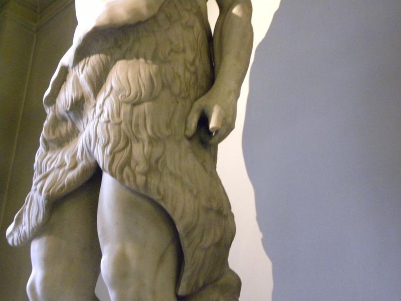 statue : Saint Jean-Baptiste : détail de l'index gauche disparu