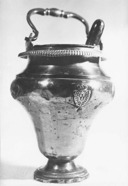 seau à eau bénite SD78 - © Ministère de la Culture (France), Médiathèque du patrimoine et de la photographie, diffusion RMN-GP