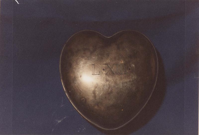 coeur reliquaire de Louis XIII - © Ministère de la Culture (France), Médiathèque du patrimoine et de la photographie (objets mobiliers), tous droits réservés