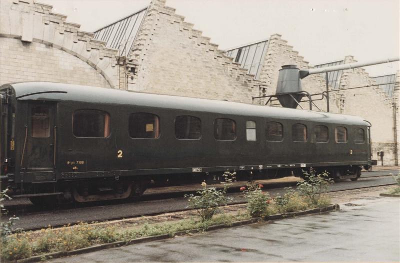 voiture de voyageurs de type rapide, à bogies, à voie normale : B9 37 903 - © Ministère de la Culture (France), Médiathèque du patrimoine et de la photographie (objets mobiliers), tous droits réservés