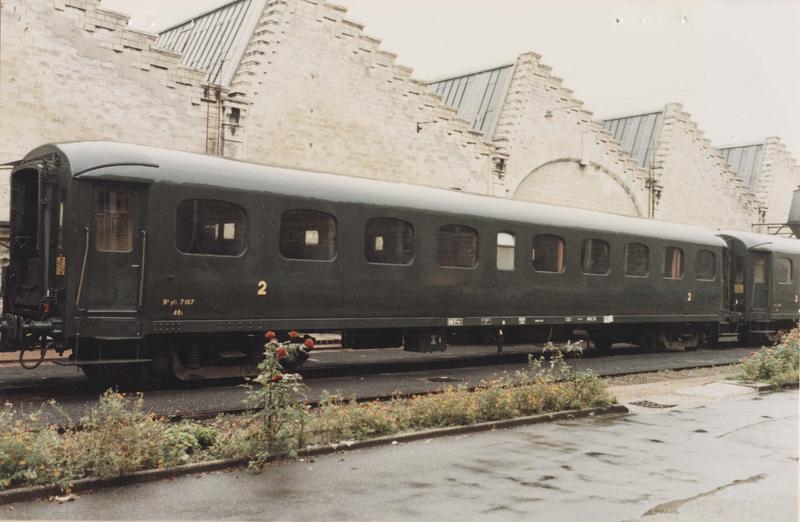 voiture de voyageurs de type rapide, à bogies, à voie normale : B9 37 902 - © Ministère de la Culture (France), Médiathèque du patrimoine et de la photographie (objets mobiliers), tous droits réservés